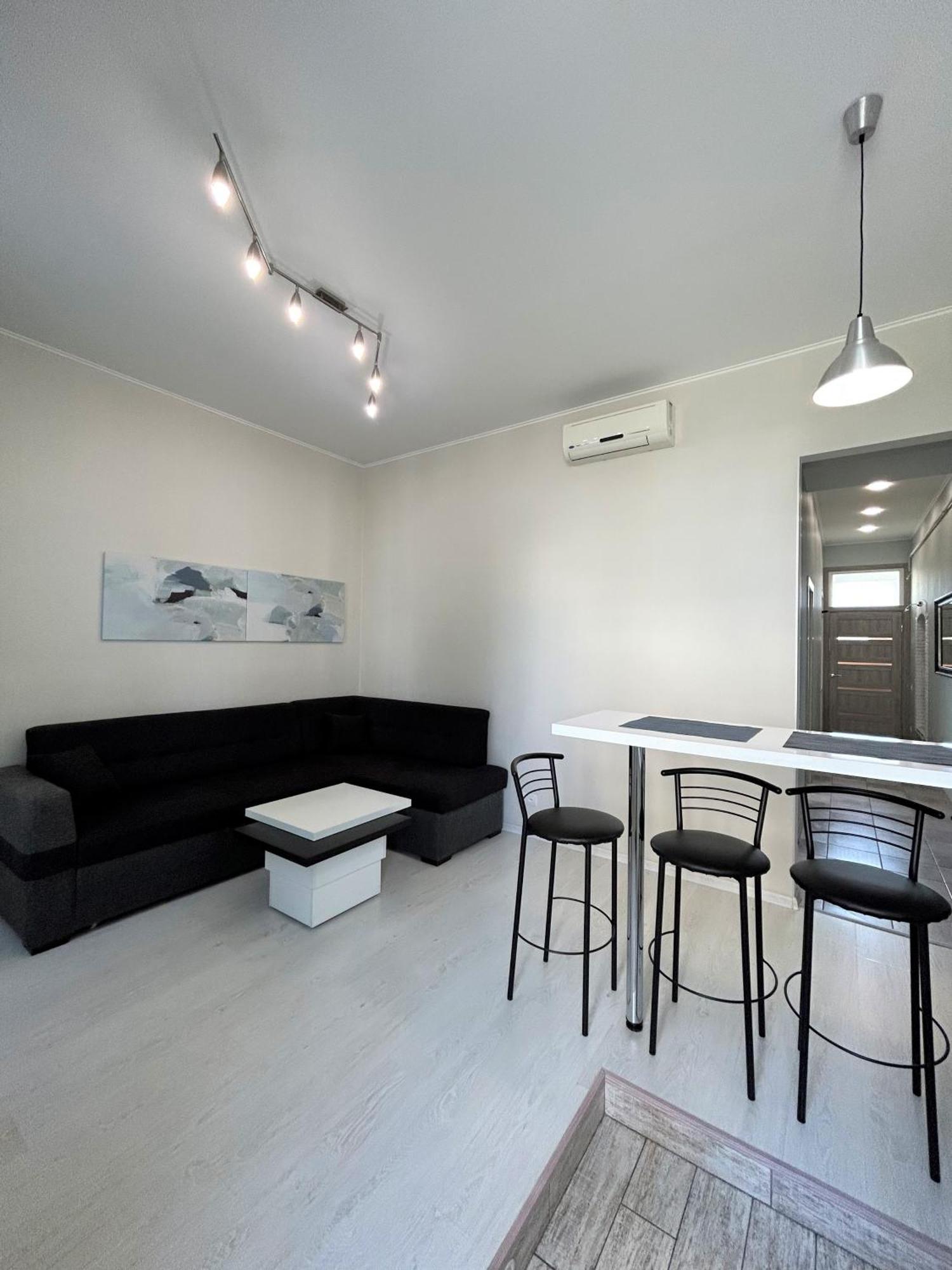 Modern Apartment In Old City Center Lemberg Exterior foto